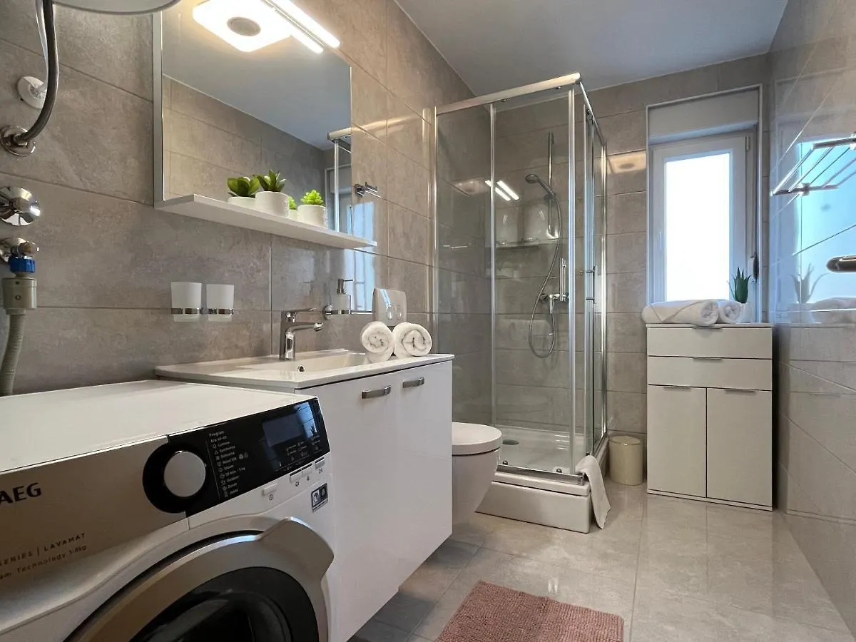 Apartman Yacht Medulin 0*,  Croatia